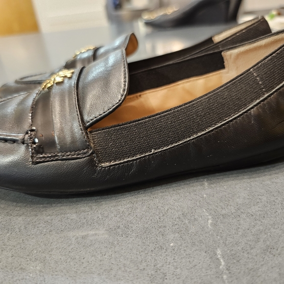 TORY BURCH • Black Leather Ballet Loafers • Size 5M - Picture 7 of 11